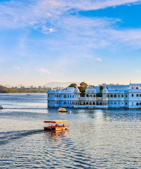 lake-pichola-udaipur-rajasthan-2-attr-hero